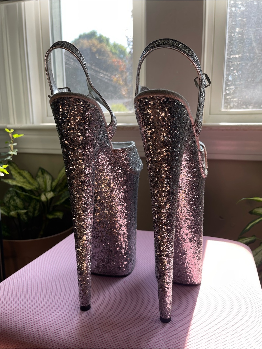Pleaser Beyond-010LG, (10”) Glitter Heels Size 9 - Picture 5 of 5